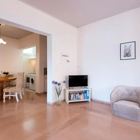 Irinis Appartement *